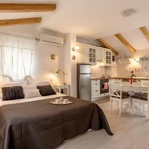 Apartment Rusticus Domus, Split