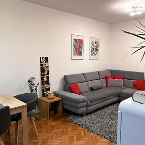 Apartment Mm - 5 Min By Car To The & Center - Free Public Parking, Split